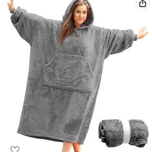 Women’s Lengthened Oversized Blanket Hoodie - Light Gray